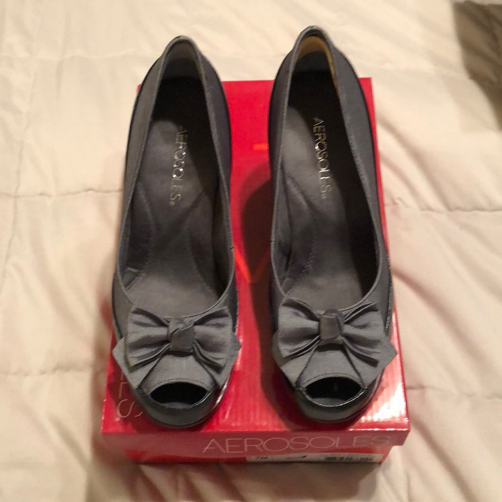 Aerosoles dress shoes with peep toe